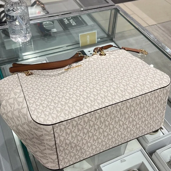 Michael Kors Jet Set Travel Large Chained Tote Shoulder Bag MK Vanilla - Picture 7 of 16